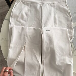 ALO Yoga Cream High-Waist Flutter Leggings